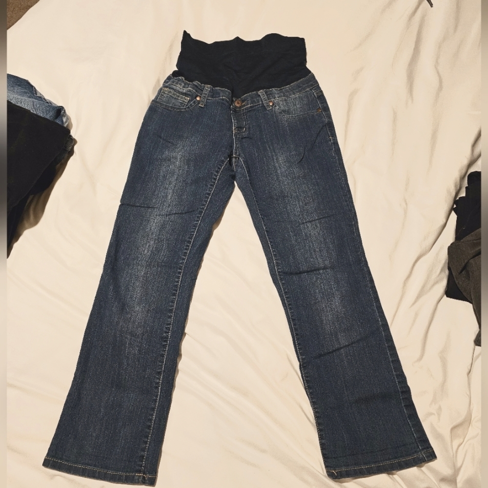 Lilac Clothing maternity jeans